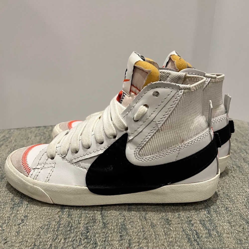 Nike blazer mid 77 jumbo- White, Black, and Red
